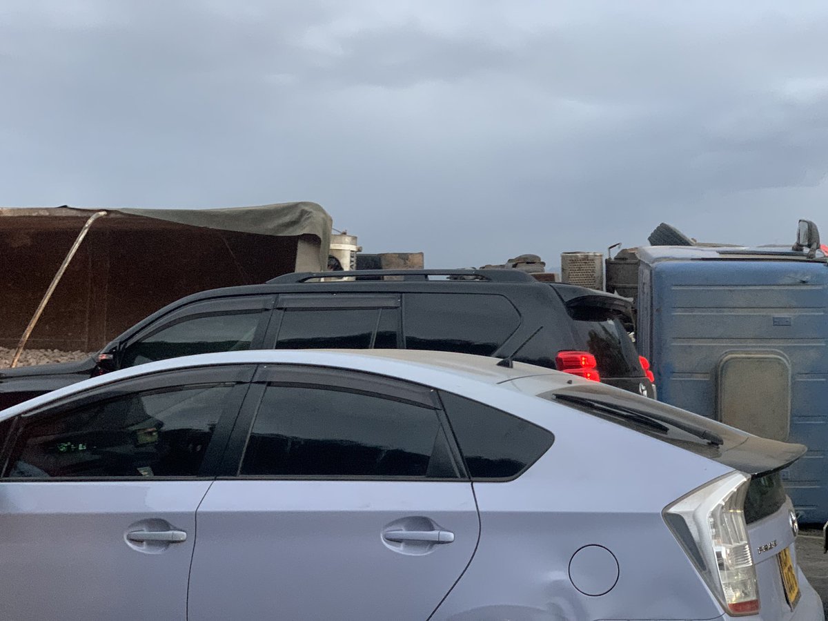 chitabkitwek's tweet photo. @Ma3Route  if you are stuck in Kikope. This is why, a truck carrying ballast and stones has sprayed some cars on the opposite side with stones. Everyone is safe. Thank God https://t.co/TaoAyosvbj