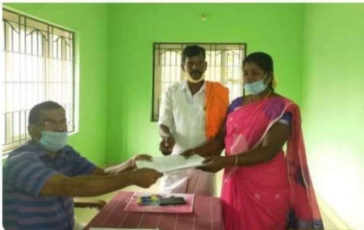 #Devendrakulavelar
இராமநாதபுரம் மாவட்டம் தேசிய தலைவர் தியாகி இம்மானுவேல் சேகரனார் பிறந்த புனித மண்ணில் கமுதி 14- வார்டு கவுன்சிலர் தேர்தலில் பாஜக சார்பில் போட்டியிட்ட தேவேந்திரகுல வேளாளர் திருமதி.சத்யா ஜோதிராஜ அவர்கள் போட்டியின்றி தேர்ந்தெடுக்கப்பட்டார்
<a href="/annamalai_k/">K.Annamalai</a>
<a href="/sgurumurthy/">S Gurumurthy</a>