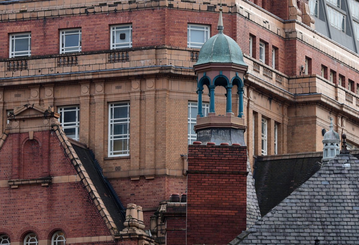 Manchesterdeta2's tweet photo. Detail from @OfficialUoM Sackville St building, old #UMIST site. #Manchesterphoto #Manchesterdetails #Manchesterimage #Manchesterphotography 
@ILoveMCR @mcrhistfest @McrHistory @Manchesterpast @ManchesterRTs @Manc_Pictures https://t.co/ZU2B0p8b0I