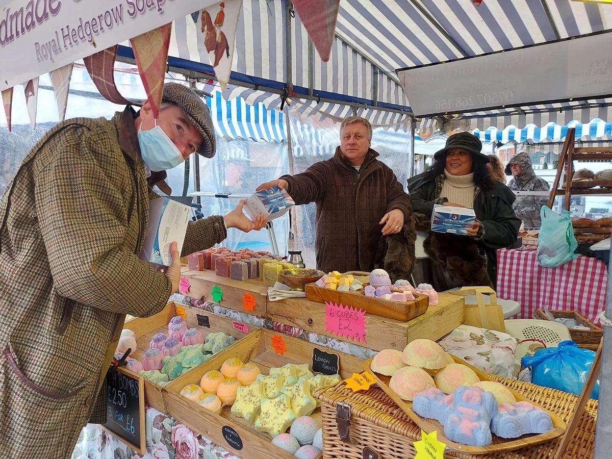 rNaturemachine's tweet photo. A huge success yesterday in the market town of Ludlow, Shropshire. Where Philip Dunne MP for Ludlow met Dean Kronsbein, owner of Ultrafilter Medical Ltd, to assist in the big Giveaway of free Ultrafilter face masks. 
#ultrafilter #ludlow #freemasks #facemasksforall #COVID19 https://t.co/bLBce5J4LA