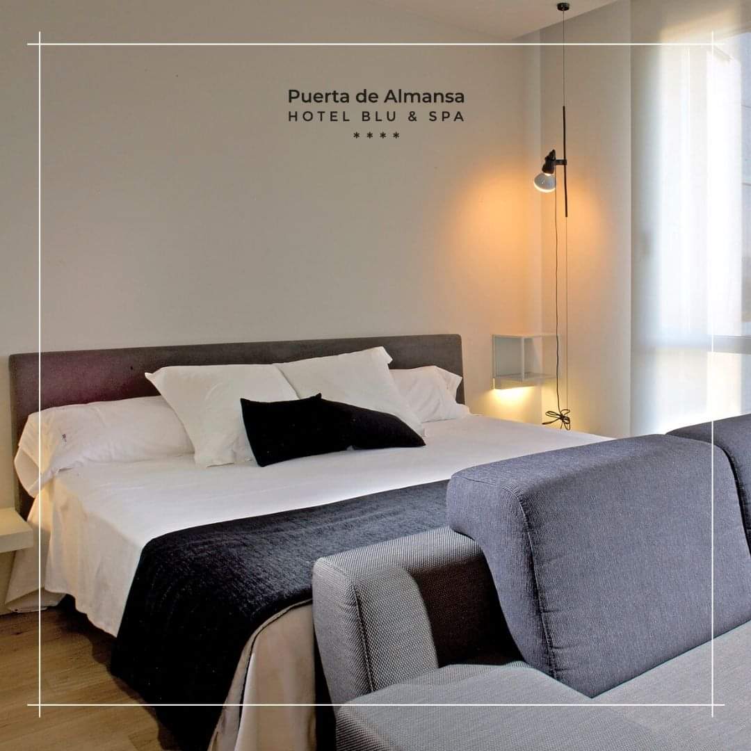 Te invitamos a disfrutar de la belleza de Almansa y a descubrir la provincia de Albacete.
ℹ️ bluhotel.es / reservas@bluhotel.es
.
.
#turismodeinterior #CastillaLaMancha #clmesmuchomas #hotelblu #Almansa #Albacete #hotel  #turismoSpain #CastillaLaMancha #monumentos