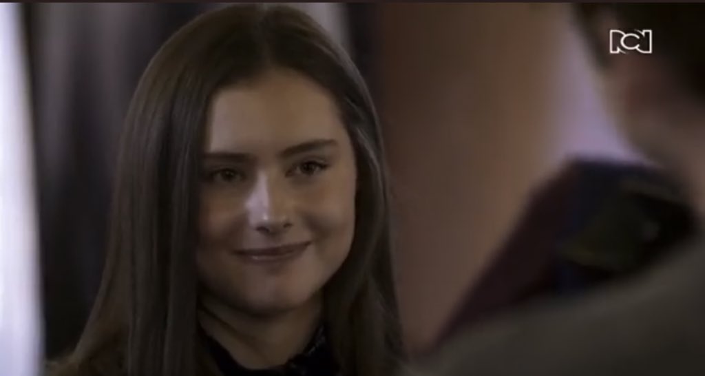 marvxltorres's tweet photo. siempre mantuvo la misma carita mirando a juanes😭
devuélvanmela porfa https://t.co/YZADfGXUcG