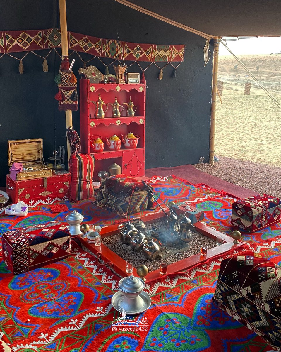 .
#مساء_الخير
.
بيت الشعر شوفه يداوي جروحي
ويرتـاح قلـبي كـل ماشفت مبنـاه
.