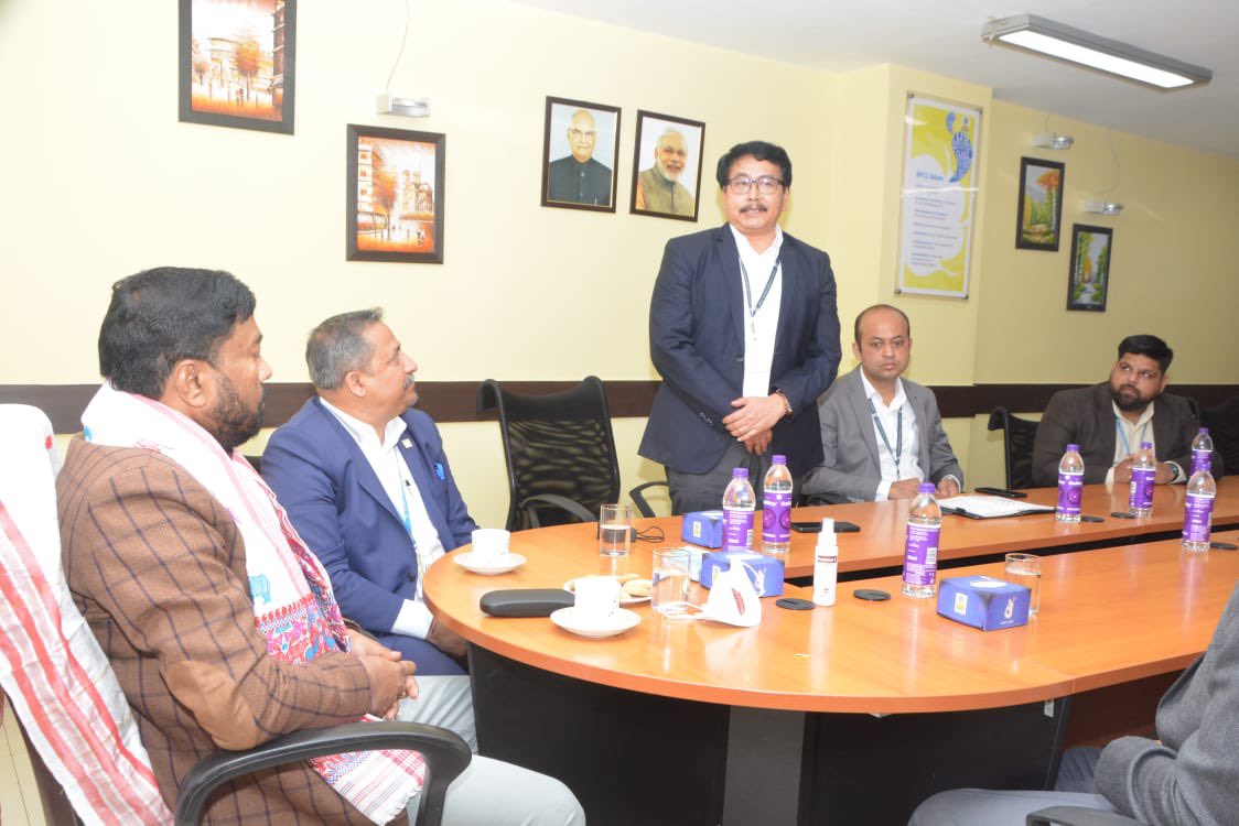 Rameswar_Teli's tweet photo. Visited the @BPCLGuwahati regional  Office in Assam today. Shri Pankaj Das,BPCL state retail head,Shri 
Debashish Das,Chief General Manager(Retail) and &amp; other officials were present. @BPCLimited https://t.co/5QfaKZ9MNv