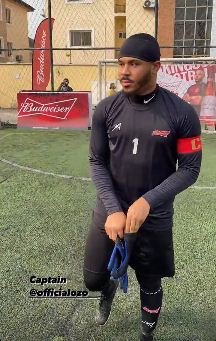 ObserverDistant's tweet photo. #TeamOzo getting that W. Led by the emblematic caption Ozoemena Joseph Chukwu, team black 🖤 soaring like proper eagles.
TEAM OZO
#TheKingsMatch
#BudweiserKingsOfFootball https://t.co/URB03jyaSV