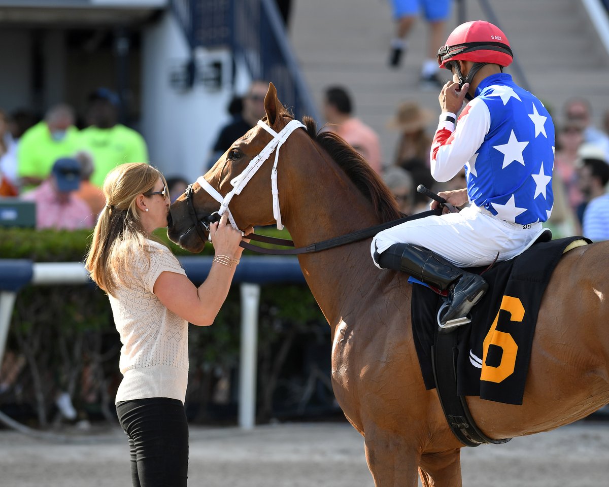 TheBrockTalk's tweet image. Can anyone tell me the name of the lady kissing Girl With A Dream yesterday at Gulfstream? Wanting to know for #WiretoWire photo caption. Thanks. 
@RyanThompson Photo @bradcoxracing