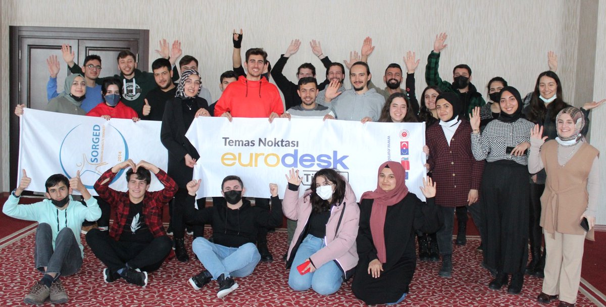 sorgedorg's tweet photo. 🎯Gençler, Fikirlerini Projeye Dönüştürdü.

📌5-6 Şubat 2022 tarihlerinde düzenlenen eğitimde; gençler proje döngüsü yönetimi mantığı, faaliyet planı, bütçe hazırlama ve başvuru formları tanıma fırsatı bularak, kültür, sanat, sağlık ve çevre konularında 5 farklı proje hazırladı. https://t.co/iiEF0zbAMt