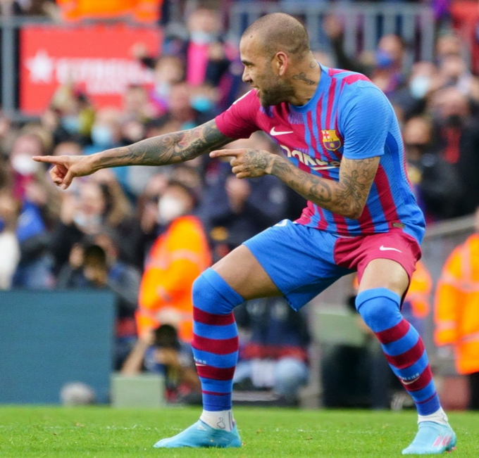 FK7XOf4X0AIrvYT?format=png&name=small