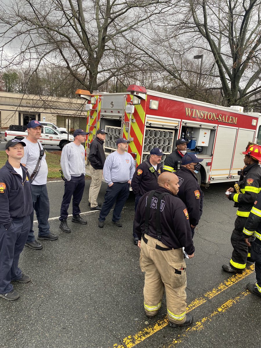 WEAVER FIRE SITE UPDATE - Onsite overhaul cleaning in process. Staff is being cautious due to hotspots. #WeaverFire #WSFire https://t.co/D7vFDSh5fp