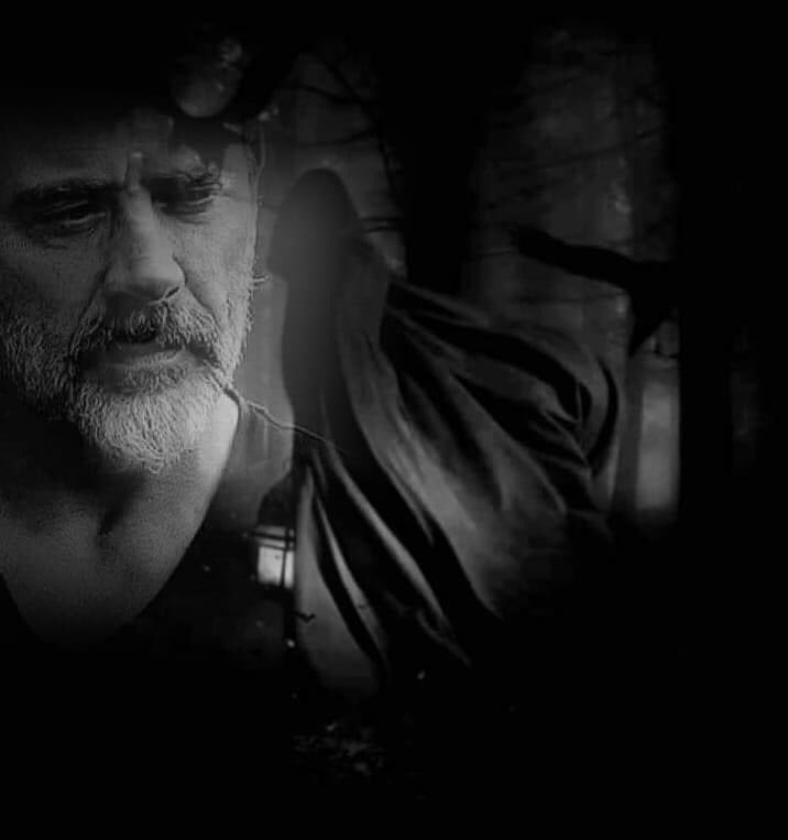 غائبتي..
أشتقتُ الحديث معكِ..
فقد مللتُ الحوارات الوهميةِ بيني وبين نفسي..