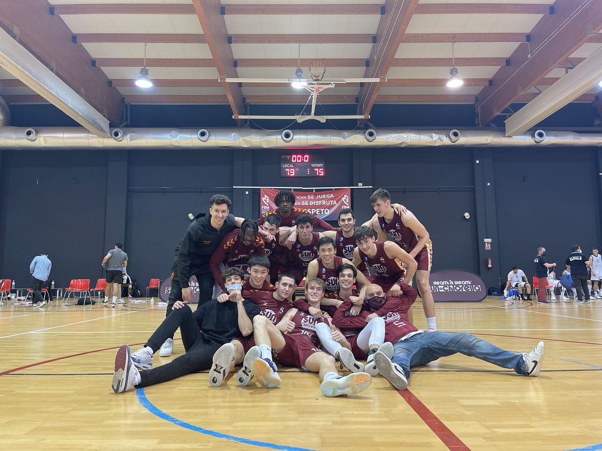 CBZentro's tweet photo. ASALTO AL LIDERATO DE NUESTRO #ligaeba 🔥🔥🔥 
Los tres grandes del grupo han caido contra los nuestros en las dos últimas semanas‼️ 
Este es el claro reflejo del buen trabajo que están haciendo.
7️⃣9️⃣ @CBZentro 
7️⃣5️⃣ @cbalcala 
#GoGarnet
@SportChlorella 
@HuaweiSpain https://t.co/FYNQPWkvN2