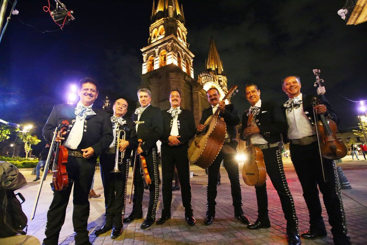 🎶¡Ven a disfrutar una tarde con música de mariachi!. Asiste con tu familia, a partir de las 18:30 horas, al Jardín de la Reforma para que disfrutes juntos de la presentación del mariachi Ciudad de Guadalajara. 

¡Te esperamos!
