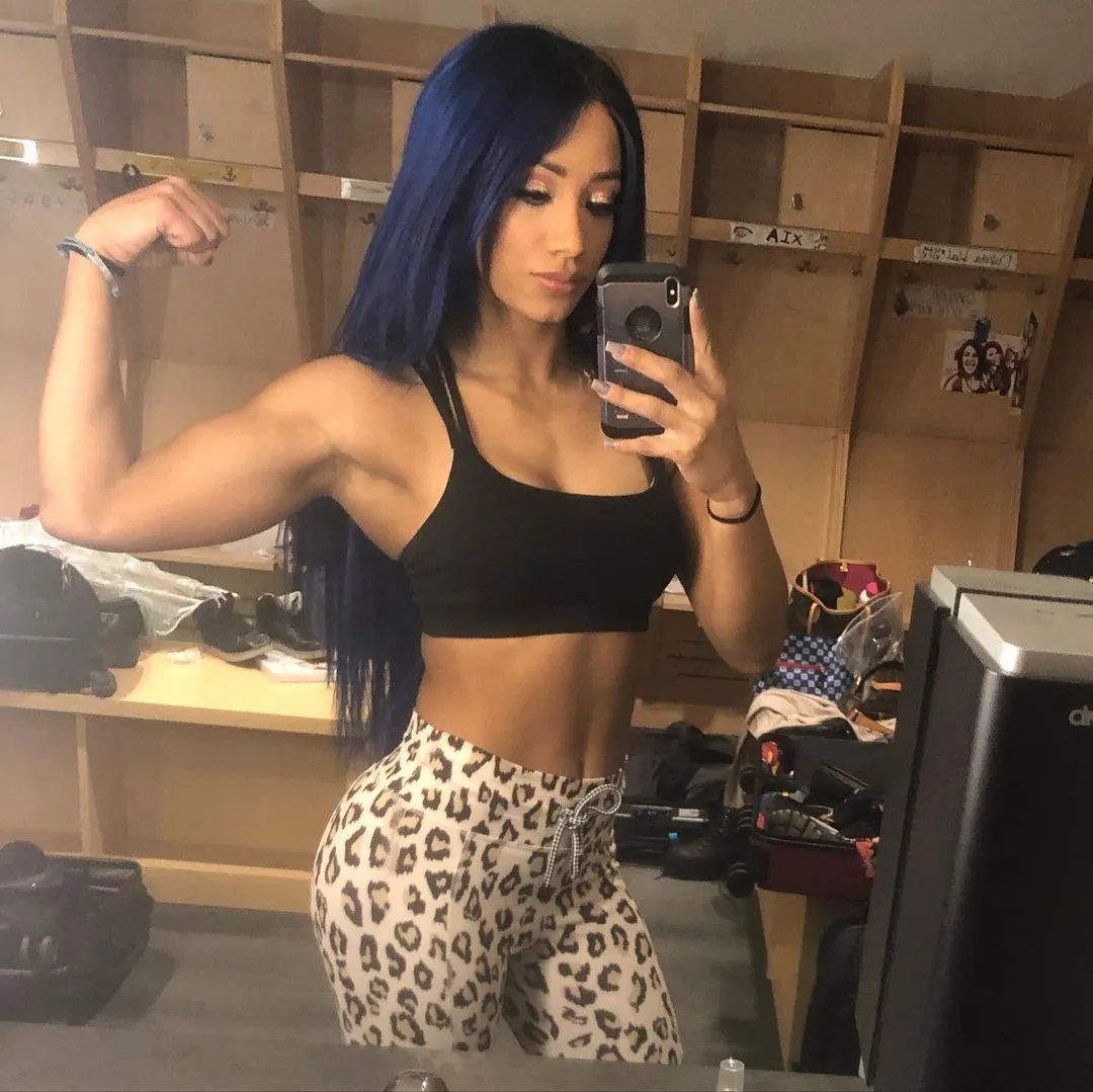 dillionaire___'s tweet photo. • Sasha Banks🔥 https://t.co/IGnUBGe1dh
