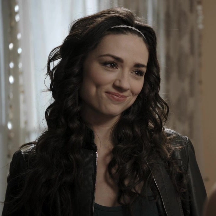 Happy birthday crystal reed <3 