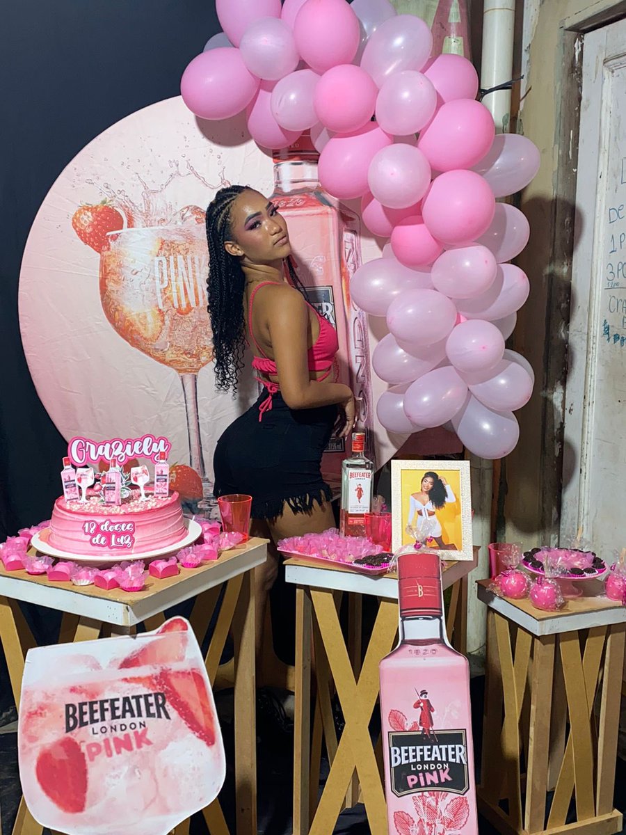 Grrazii22's tweet photo. Meus 18 🎀🥳 https://t.co/1cEc9GAH0g