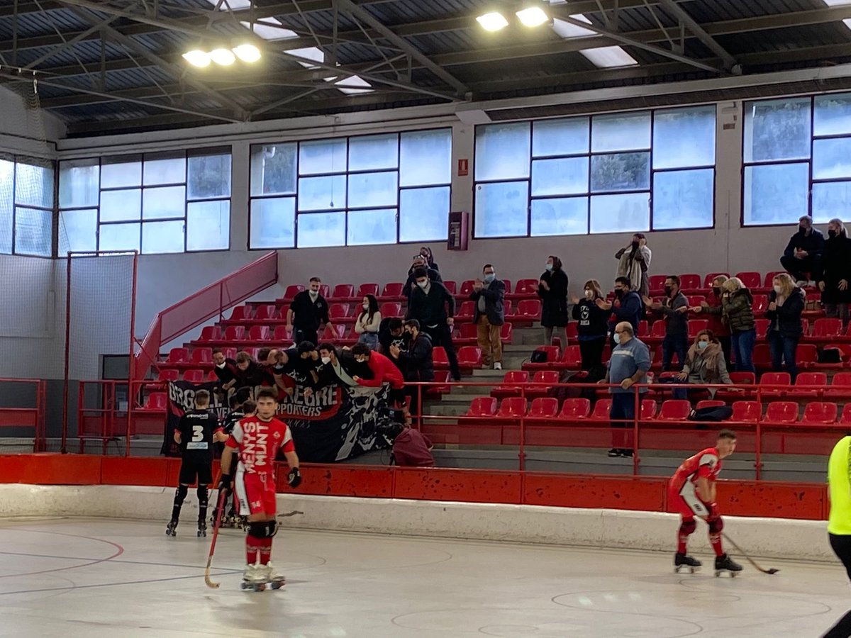 Quina obsessió els àrbitres amb voler ser protagonistes dels partits.

Bon desplaçament a Arenys , llàstima del resultat, sempre amb l'equip! S'ha de seguir en la línia dels últims partits. Pròxima setmana seguim amb el nostre objectiu