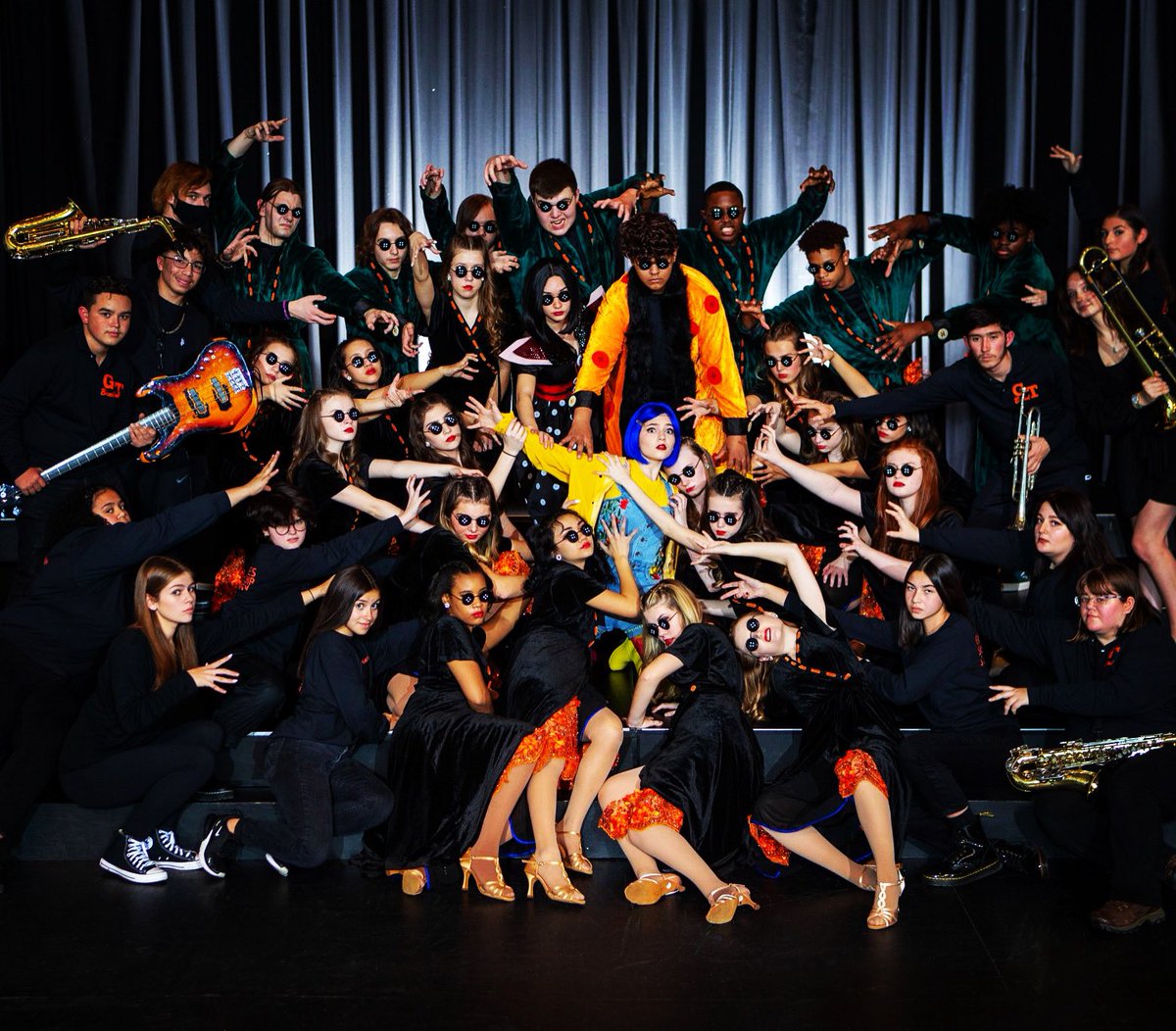 “D-O-L-L-H-O-U-S-E. I see things that nobody else sees.” #welcomehome 🏠💛🧵#showchoir #grandchampions