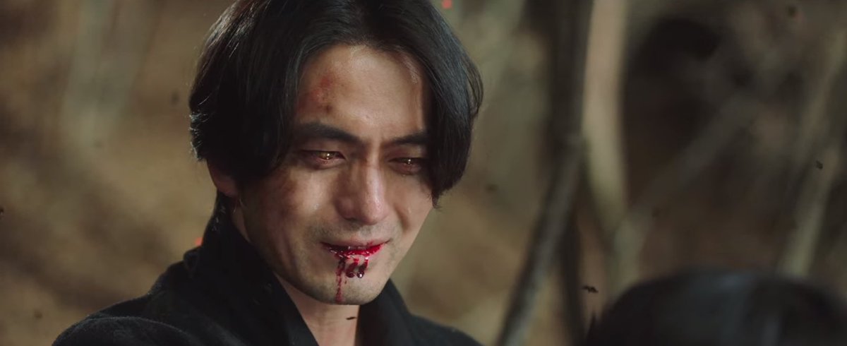 deluludesert's tweet photo. He smiled because he didn’t want Sangwoon’s last memory of him to be filled with sorrow. He wanted her to know that he was happy to meet her again after 1000 years. He wanted her soul to associate his death with happiness, freedom, and love.

#Bulgasal 
#BulgasalEp16 https://t.co/6ruxYxMcng