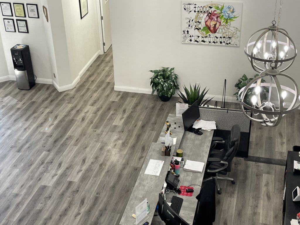 DavidAdameCPLC's tweet photo. Love our new headquarter offices for our CPLC Nevada Operations @CPLC_Nevada @SenCortezMasto @SenJackyRosen @Zappos @RepHorsford @lvlightsfc @lvlcc @MGMResortsIntl @MarkAmodeiNV2 @dinatitus @SusieLeeNV @UHC @carolyngoodman @NevadaHANDLV @EDC_LasVegas @Raiders  @LVGoldenNights https://t.co/vRml9ZdEQs