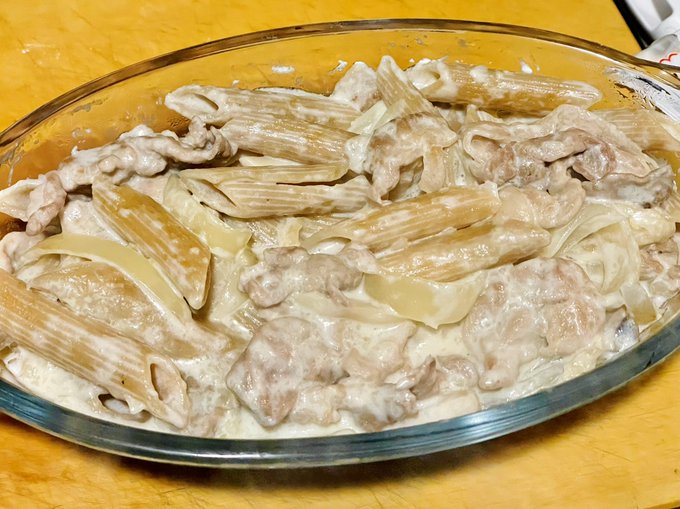 グラタン焼くよ!
テキトーにやったら2人前になってたw 