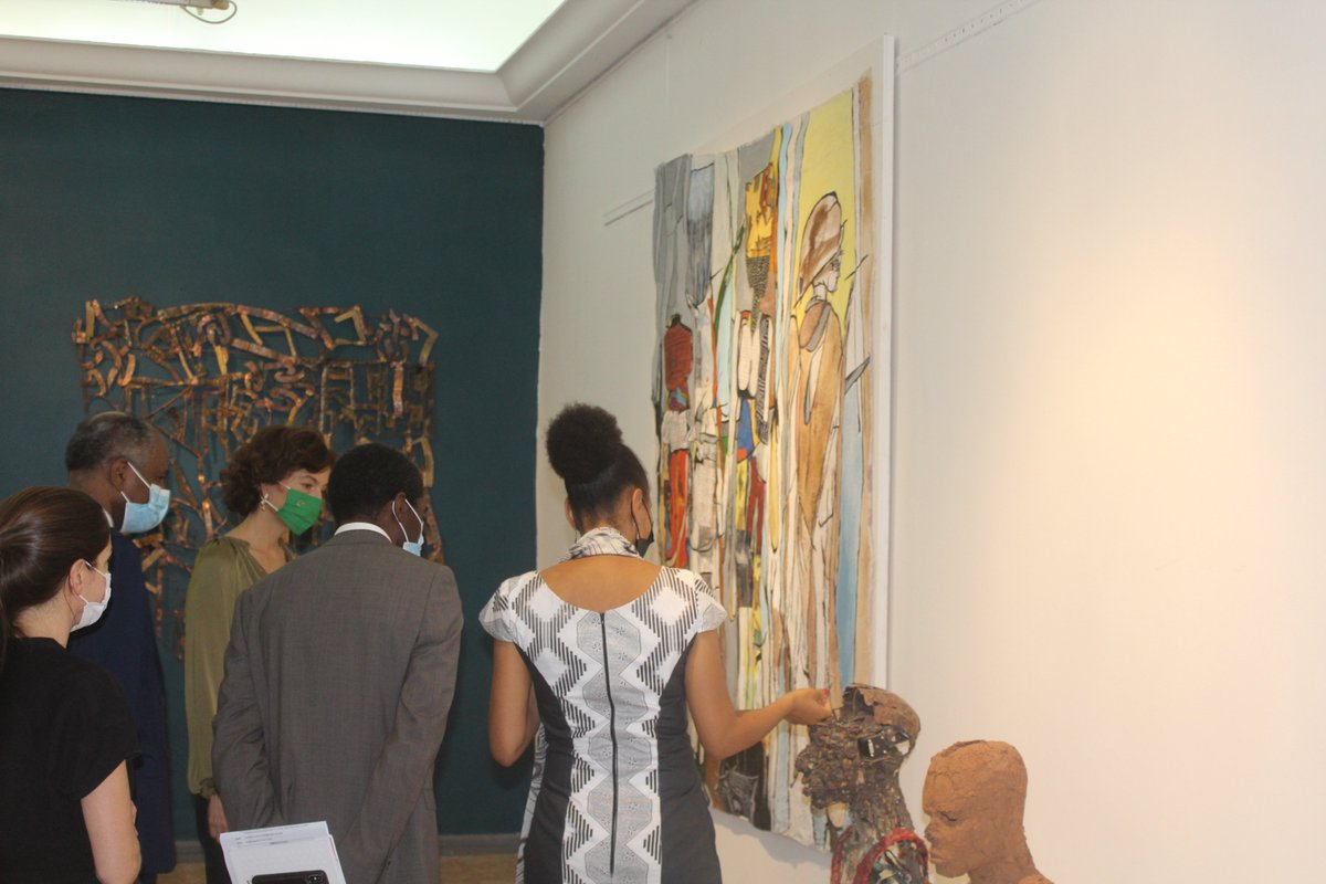 Musée National du Cameroun (@mnm_cameroun) on Twitter photo Aujourd'hui, nous avons eu l'immense joie de recevoir la visite prestigieuse de Madame la Directrice Générale de l'<a href="/UNESCO/">UNESCO 🏛️ #Education #Sciences #Culture 🇺🇳</a>, Madame <a href="/AAzoulay/">Audrey Azoulay</a>, à l'occasion de l'exposition "Contact(s) Zone : Penser le Musée National comme lieu de relation, espace du lien". #culture #museenational Aujourd'hui, nous avons eu l'immense joie de recevoir la visite prestigieuse de Madame la Directrice Générale de l'<a href="/UNESCO/">UNESCO 🏛️ #Education #Sciences #Culture 🇺🇳</a>, Madame <a href="/AAzoulay/">Audrey Azoulay</a>, à l'occasion de l'exposition "Contact(s) Zone : Penser le Musée National comme lieu de relation, espace du lien". #culture #museenational