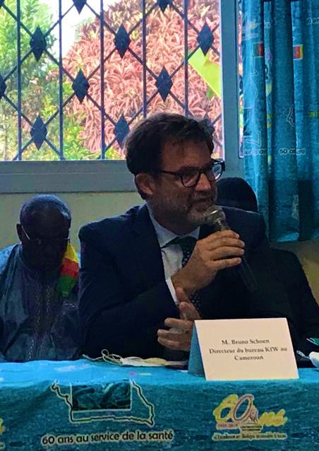 RiouxRemy's tweet photo. L’@AFD_France au #Cameroun, à la dde du gvt 🇨🇲, auprès de l’ambassadeur @ChrisGuilhou &amp; en mode #TeamEurope notamment avec @EIBGlobal et @KfW_int, investit dans les infrastructures essentielles à l’activité, au lien social et à l’environnement, yc dans les capitales régionales. https://t.co/cthjh6JEmL
