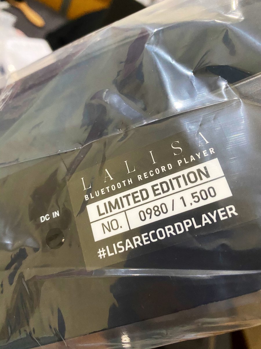dayodyo's tweet photo. LALISA BLUETOOTH RECODE PLAYER LIMITED EDITION 😭 เก็บเงินซื้อ กว่าจะได้น้องมา 🎉 ในที่สุดดดด ~ RUN NUNBER 0980/1,500 เครื่อง 🌈❣️ #LISARECORDPLAYER #LISA #LALISA https://t.co/IUzbEH7qx3