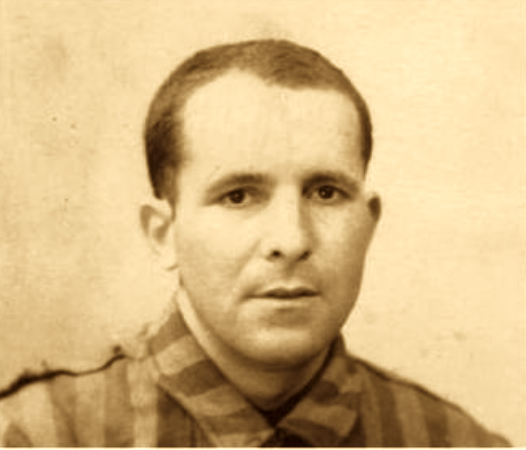 Un ouvrier, débarqué à Marseille à 17 ans. En 1942, il devient interprète. Auprès des Allemands. Au péril de sa vie il prévient résistants et juifs de leur arrestation et les aide à fuir. Dénoncé il sera torturé et déporté à Neuengamme. Mais il vivra.Longtemps. Djaafar Khemdoudi.