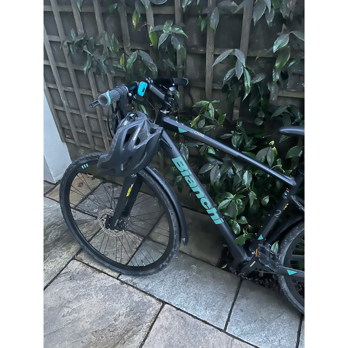 coghlan_eva's tweet photo. First week of 28/28 completed with a run, cycle to and from placement,upper body kettlebell workout, a walk, outdoor leg day and a push up competition while watching the rugby and gaa🏋️‍♀️🤸‍♂️@PtTcd https://t.co/l1qJCNRGnF