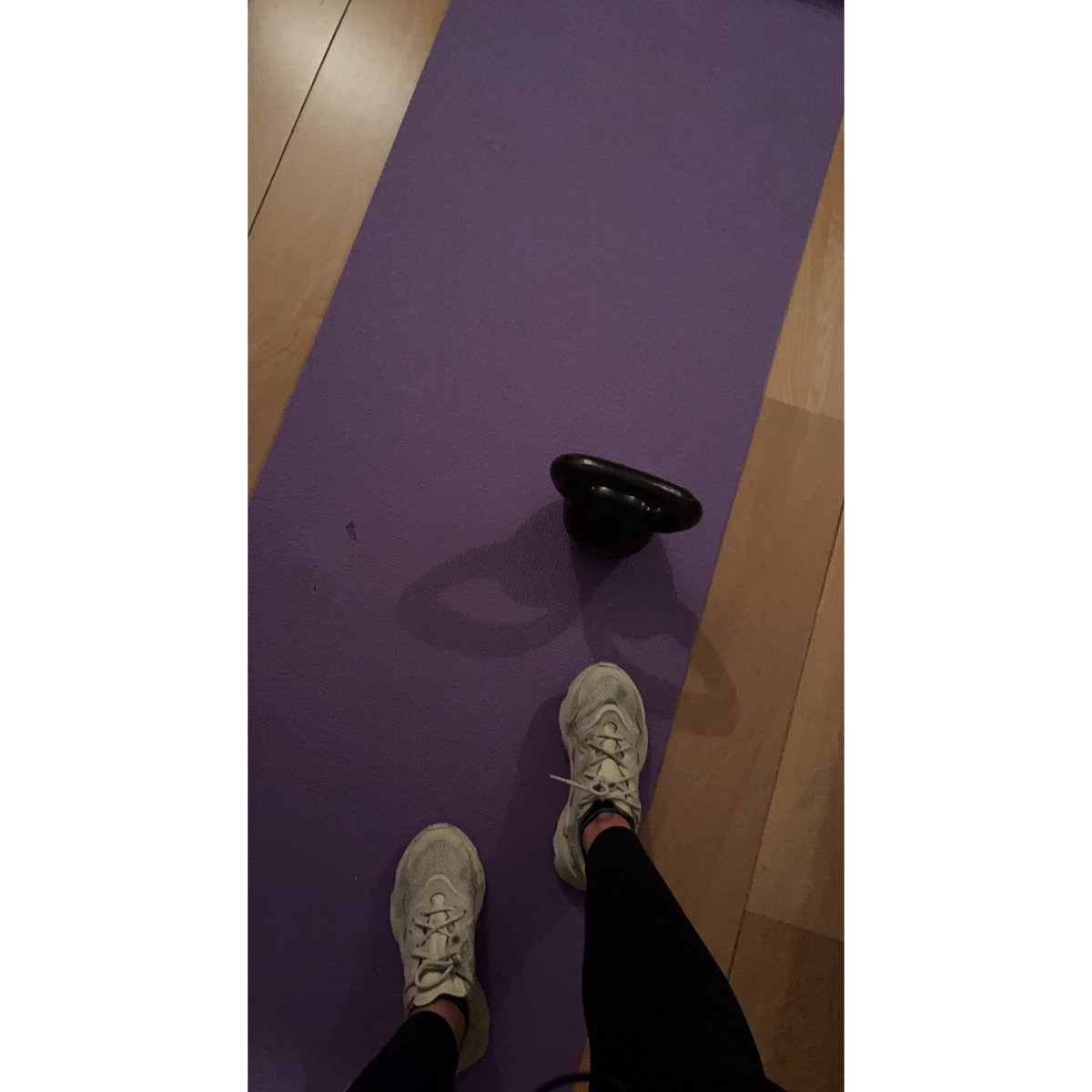 coghlan_eva's tweet photo. First week of 28/28 completed with a run, cycle to and from placement,upper body kettlebell workout, a walk, outdoor leg day and a push up competition while watching the rugby and gaa🏋️‍♀️🤸‍♂️@PtTcd https://t.co/l1qJCNRGnF