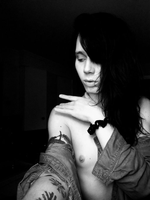 Easy like Sunday morning... 🌅💕 https://t.co/SQb1jC8v1u