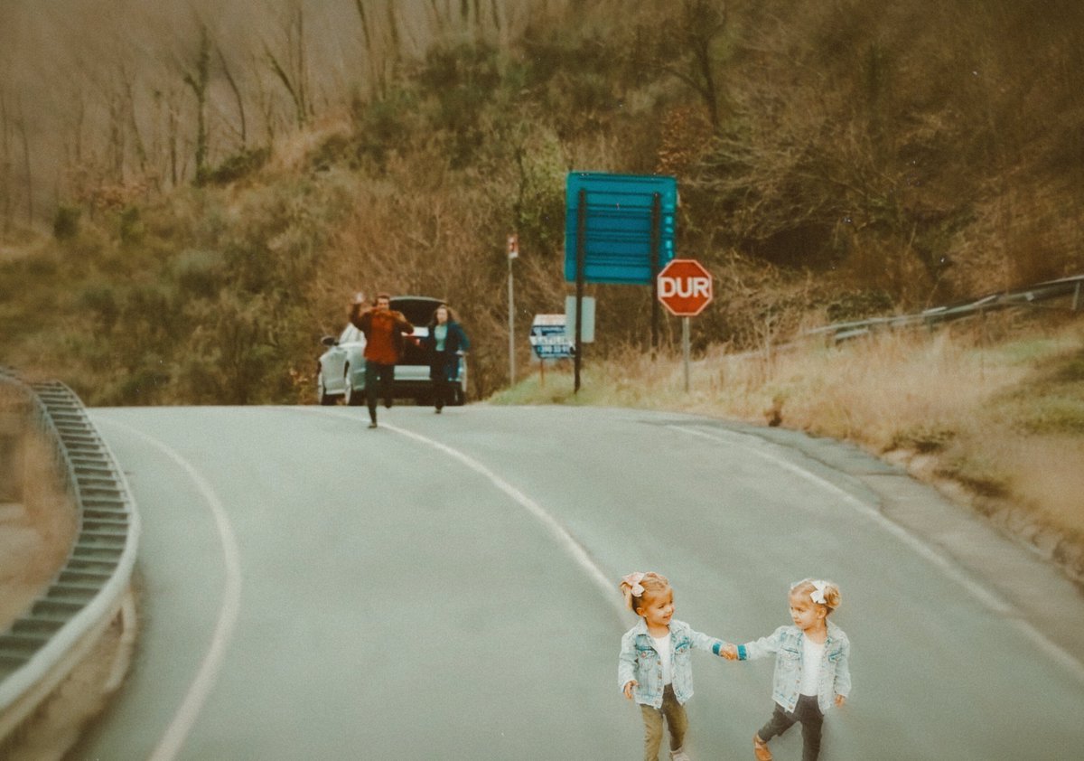 5 dk mola verelim dediler ikiz bebişleri kaçtı 😋😂

#AsDor