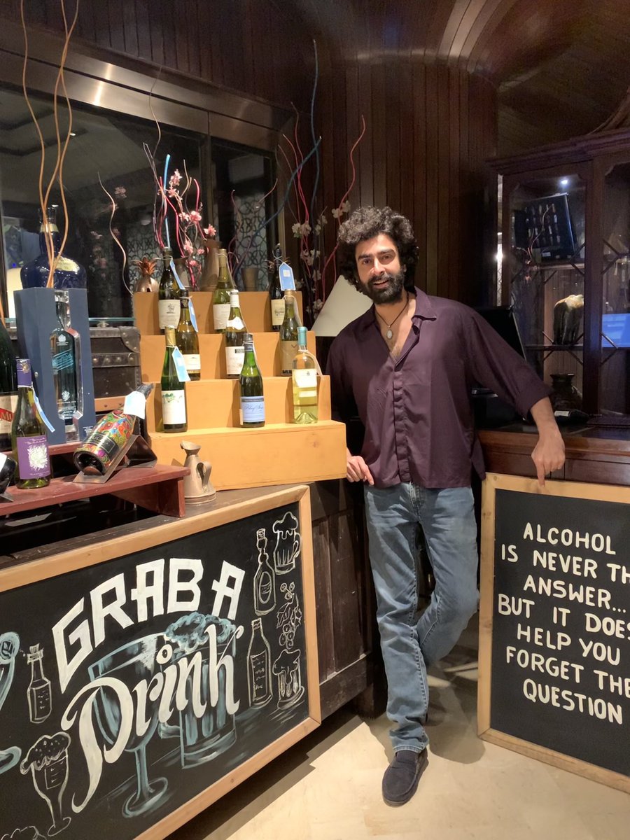 #nightthoughts #clarity #lucky #narayan 

visiting worldly thoughts.