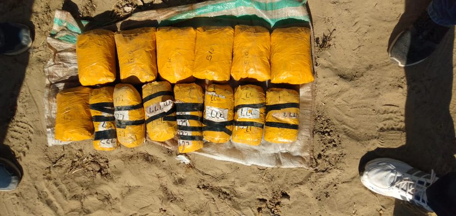 BSF seizes 14 kg heroin worth Rs 35 cr near Indo-Pak border in Rajasthan's  Barmer - India News