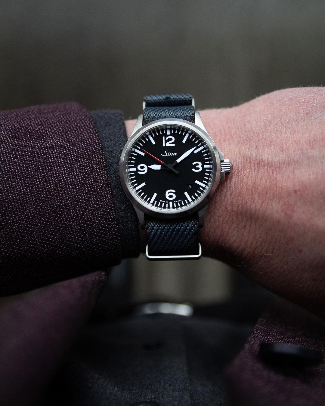 Sinn nato top