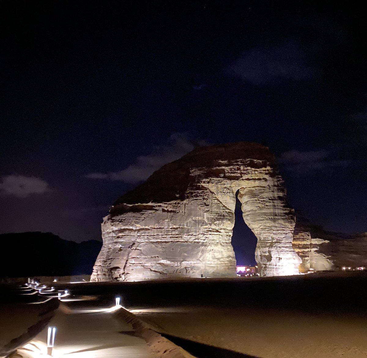 Raafffiee's tweet photo. Spent the weekend in Al-Ula 🏞✨ https://t.co/fkNlQphnLM