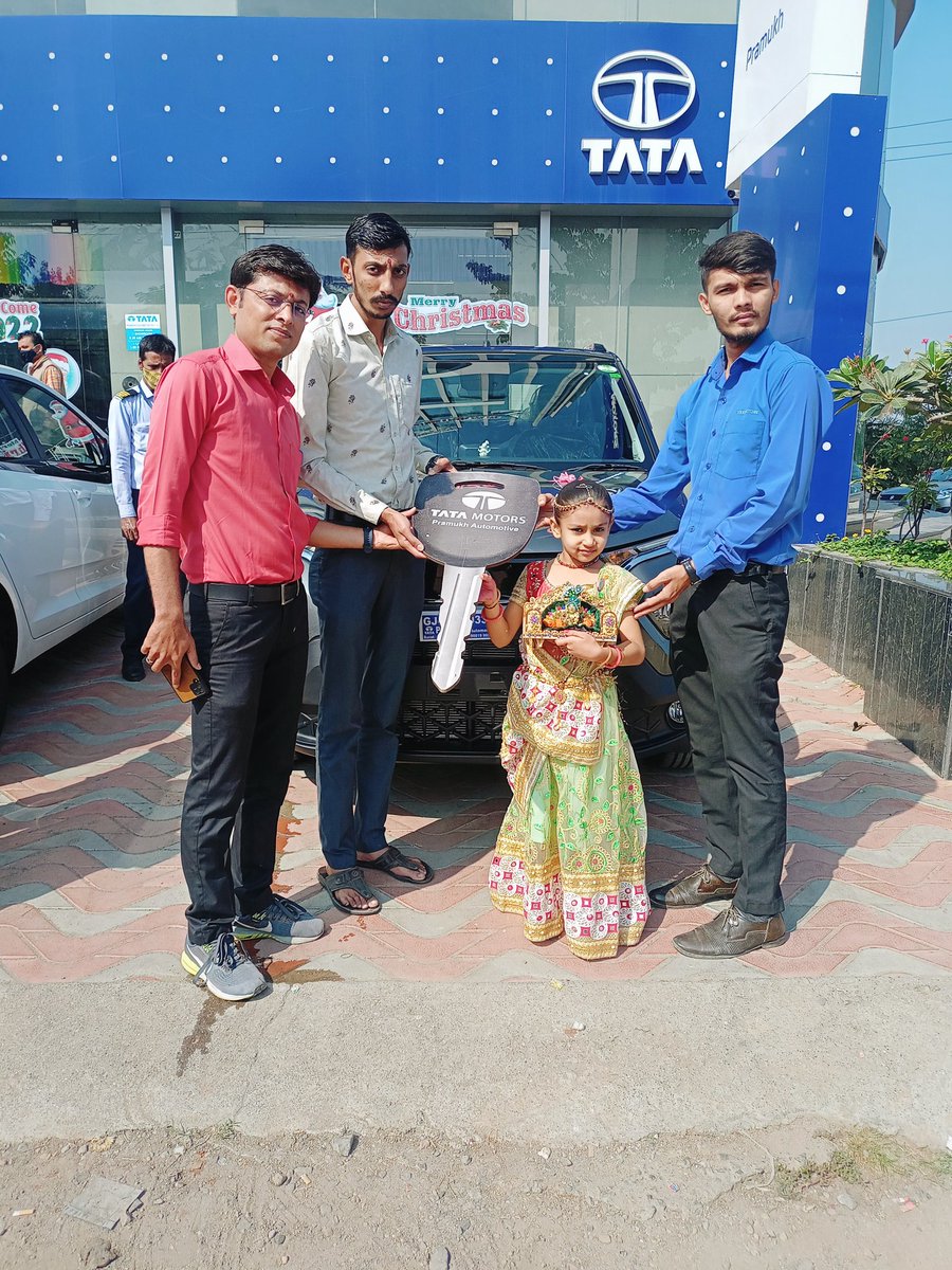 vd_nakum's tweet photo. I Am Fully Satisfied With My Own Country Brand Tata Punch #BoycottHyundai @TataMotors https://t.co/lntGhXYE0L