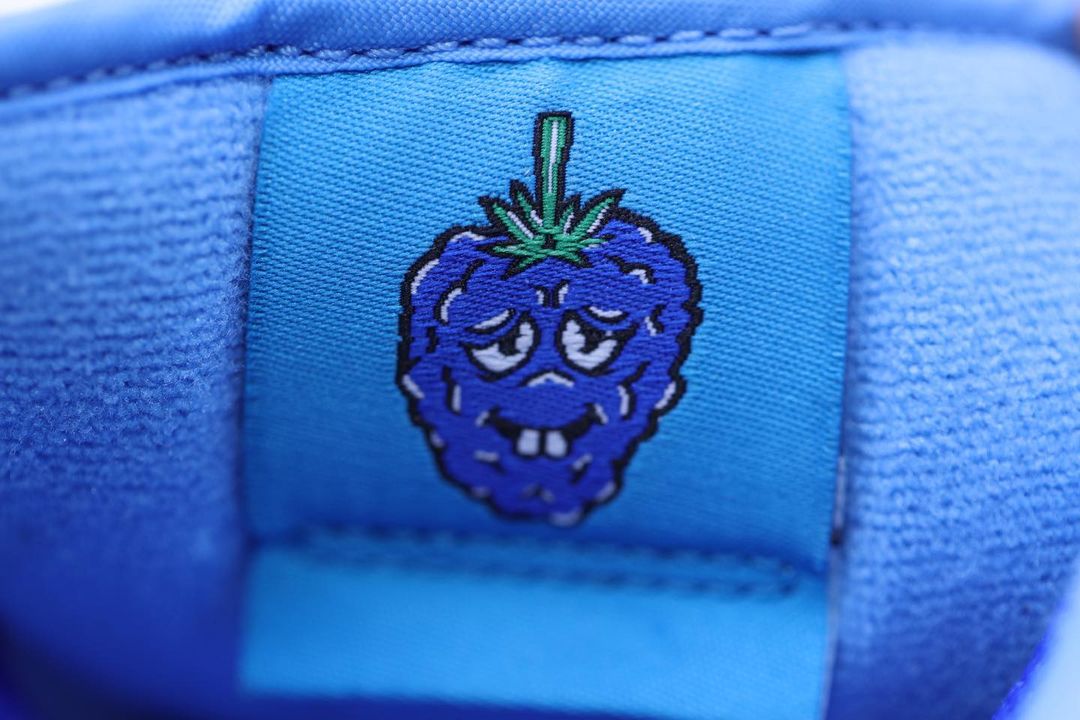 TheSiteSupply's tweet image. Nike SB Dunk Low “Blue Raspberry” 💙👟

🗓️ Coming Soon...

📸 depeche23mode IG