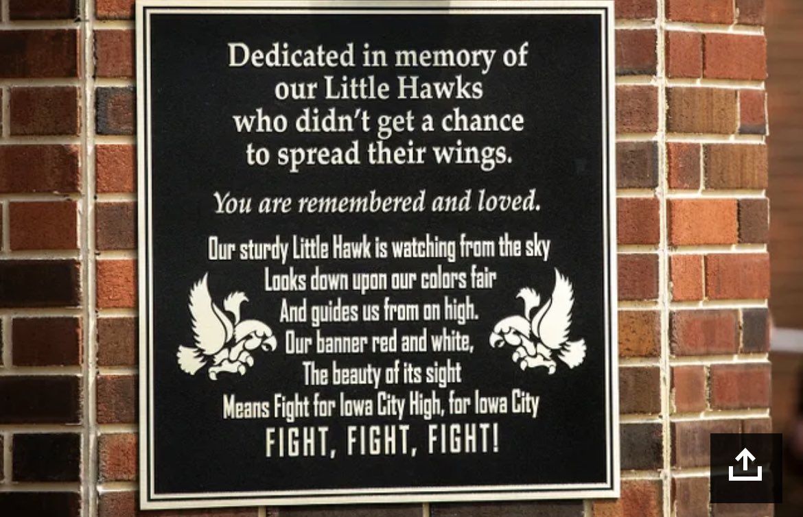 CityHighSports's tweet image. Thoughts and prayers with the Moss family today. 🙏 🙏 ❤️ ❤️