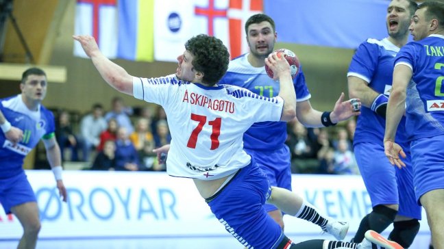 FaroeOlympic's tweet photo. Congratulations to handballer Elias Ellefsen á Skipagøtu, who has been named 2021 Sports Person of the Year at the Faroese Sports Awards 👏👏

Elias had a fantastic year with his club @IK_Savehof &amp; was a standout performer for both the U19 &amp; senior men's national teams 🇫🇴 https://t.co/iHuWqHkERE