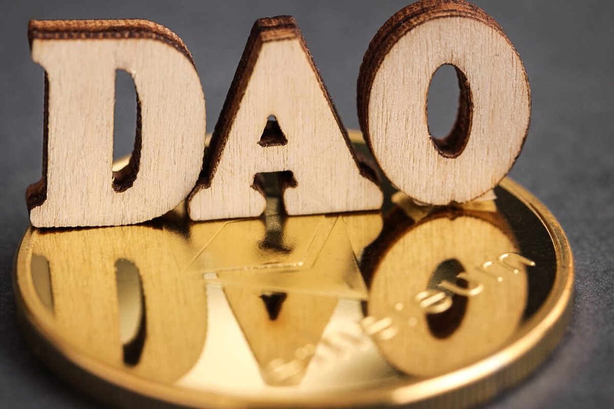 "DAO models will make it easier to find aligned communities, outlets for passionate work, and ways to be rewarded."

What's in store for DAOs in 2022? The tendency is an all-around boom. 💥🚀🤯

Read more: bit.ly/3uvoI13