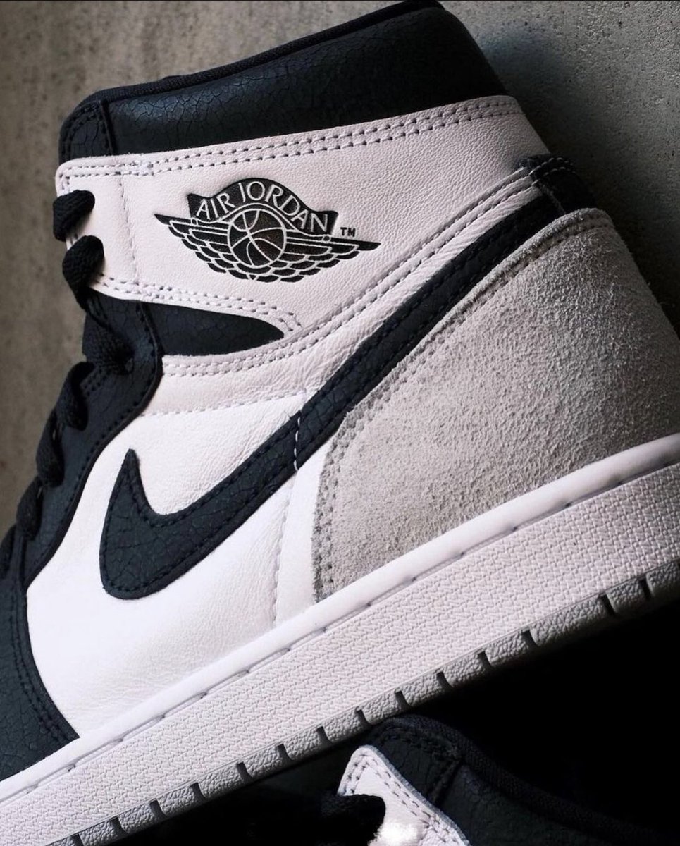bestoffshoes's tweet photo. Air Jordan 1 High OG « Stage Haze » https://t.co/tYEF9CdXbW