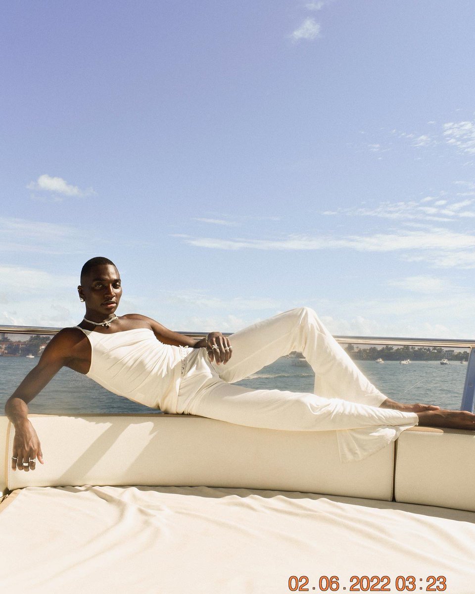 rickeythompson's tweet image. HAPPY BIRTHDAY  TO ME