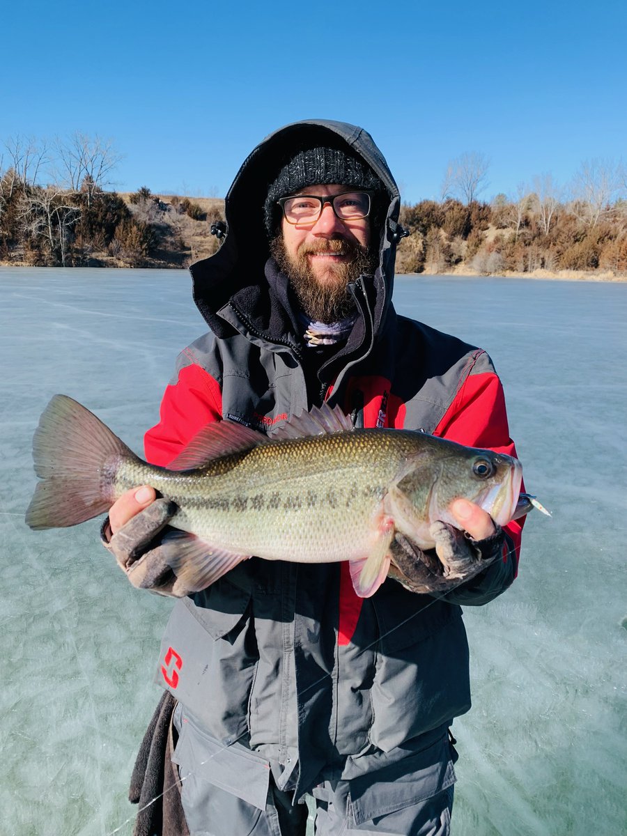 realphilpott's tweet photo. On em again today.@ClamOutdoors  pinhead minnow is 🔥 #fishing #icefishing #bassfishing #meateater @vexilar #LYOD https://t.co/93uH9wIGaw
