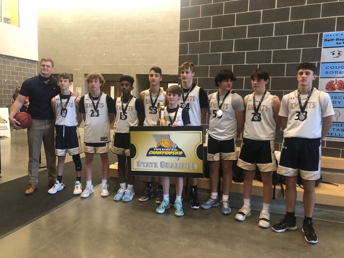 Knightsbball_JC's tweet image. After a slow start to the weekend, the 8th grade Knights battled back to take 1st place in the @AgapeHoops Frostbite Shootout! Went 3-1 on the weekend with wins over KHH, the Hoopsters, and Sixers Supreme in a hard fought championship game. This team is very tough and resilient!