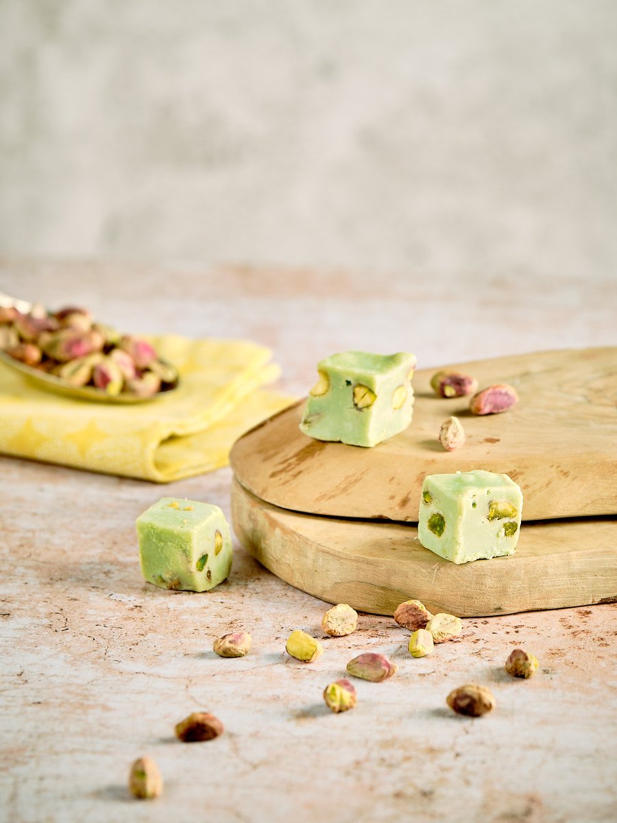 FabFudge_UK's tweet image. Pistachios aren't just delicious, they're also heart-healthy, nutrient-dense and protein-rich. So we added them to our #vegan fudge. BOOM!

fab-fudge.co.uk/product/pistac…
#UKcraftersHour #CraftHour #HandmadeHour