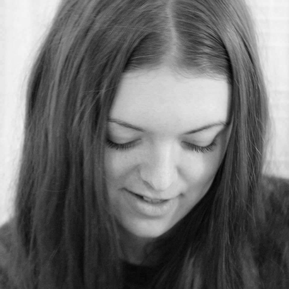 M4MHA's tweet photo. This is my beautiful Angel daughter Chloe Rose 🌹 she died by suicide aged 19, I want to give her loads of attention so let's ❤ this beautiful picture so she knows she's loved. ❤❤ https://t.co/D3DhVQANjg