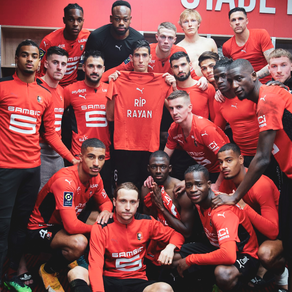 AguerdNayef's tweet photo. سعيد بهذا الانتصار المهم خلال مقابلة الديربي، غير أن القلب يتألم بعد ما حدث يوم أمس بالمغرب.🇲🇦

 تفكيري وتفكير زملائي في الفريق اليوم، مع عائلة الراحل ريان، الذي  يعتبر الأخ الأصغر لجميع المغاربة، وسيظل كذلك للأبد. 

لن ننساك أبدا ريان الصغير ولن ننسى الشجاعة التي أظهرتها🤲 https://t.co/yRXVD4Clz1