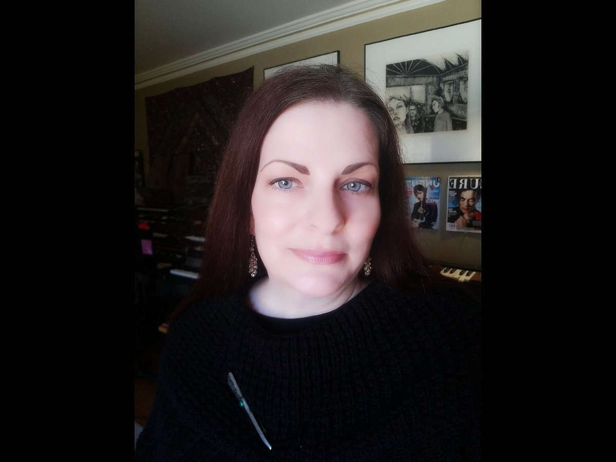 LisaMarieKing's tweet photo. Help! I lost a filling! A bad filling from the disco era has decided to fall out and leave my tooth nerves exposed, and it's probably infected.I need to get to SAGE Dental for emergency tooth work, ASAP! Can you help an Etsy crafty girl out? I'm uninsured! https://t.co/oxrJ0hQruF https://t.co/p6e4Ucuq2a
