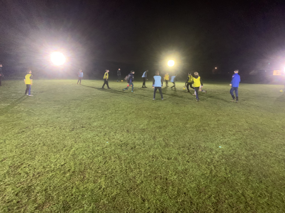 FryClubJFC's tweet photo. Our U14's are just one of our Teams benefitting from the infrastructure upgrade that Fry Club JFC have invested in our Girls and Boys with our new portable lights. You too can be part of that investment in the future of local football. #LocalFootball #Investment #TrainAnyTime https://t.co/JaRaS8Zg1X